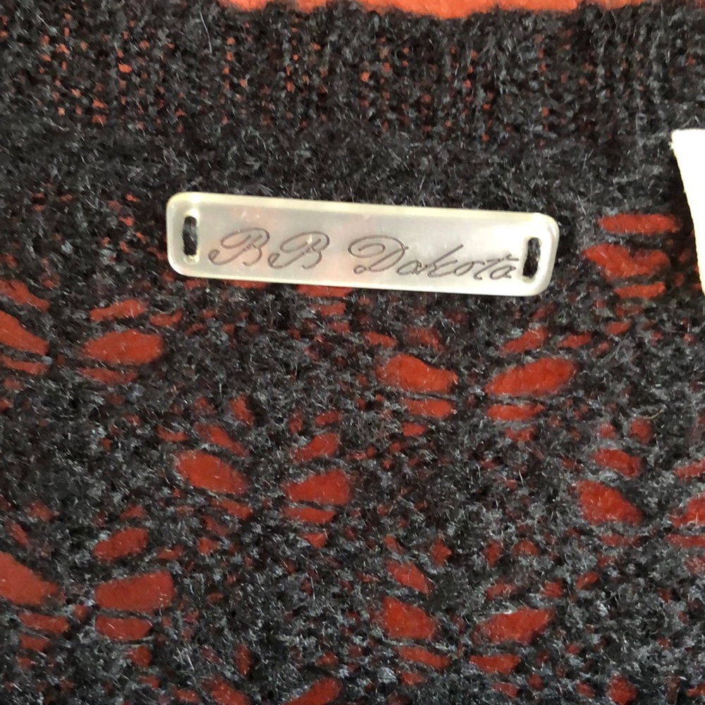 Sweater - Picture 3 of 3